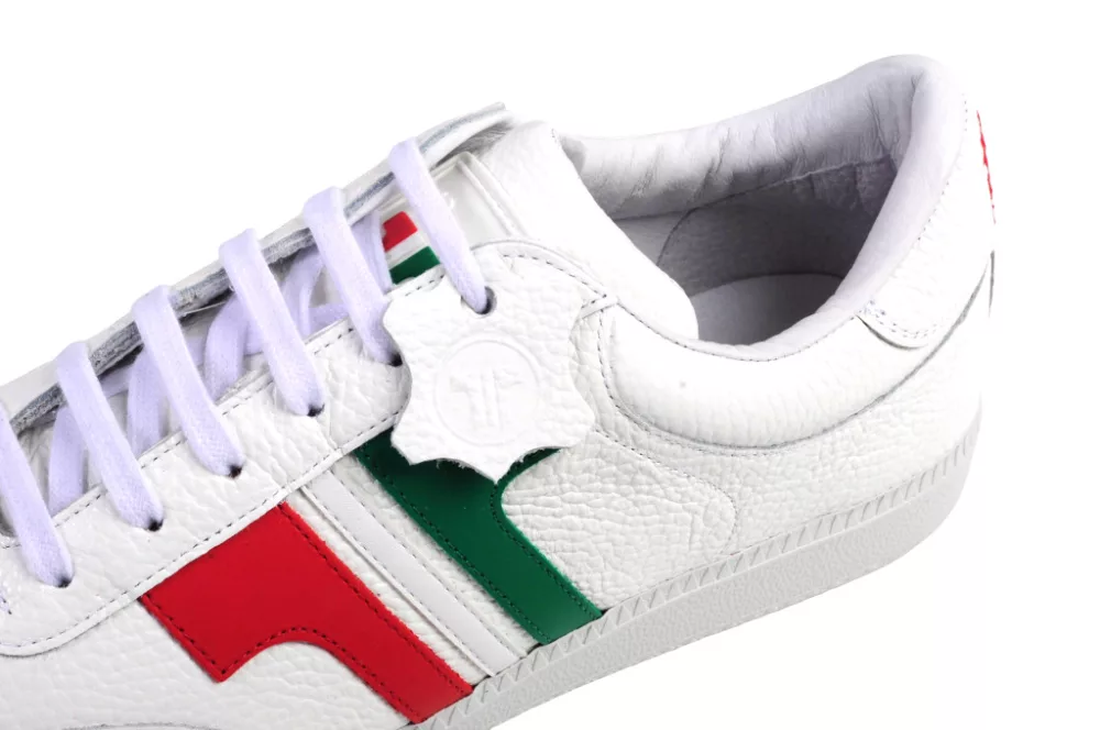 Compakt White-tricolor