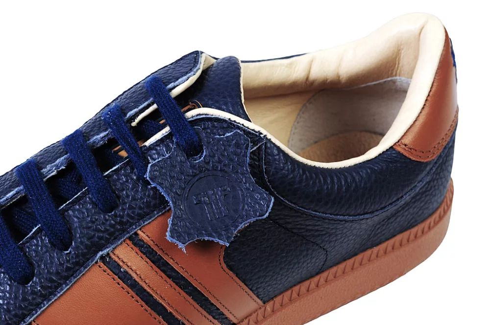 Compakt Navy-tobacco